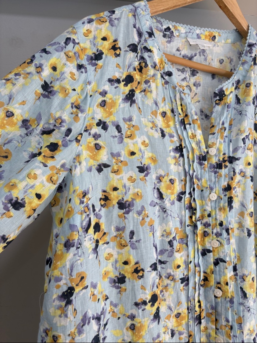 J. Jill Love Linen Floral Blouse, Size M - Picture 9 of 16